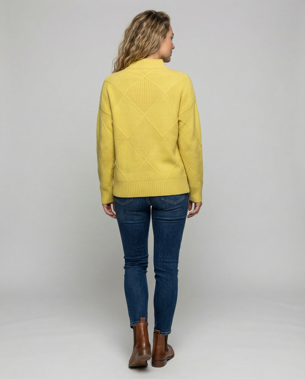 Alma | Damestrik med rullekrave - Blødt strikket sweater i afslappet pasform